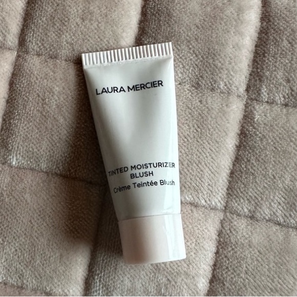 New!💕4 for 30💕Laura Mercier Tinted Blush - Picture 2 of 7